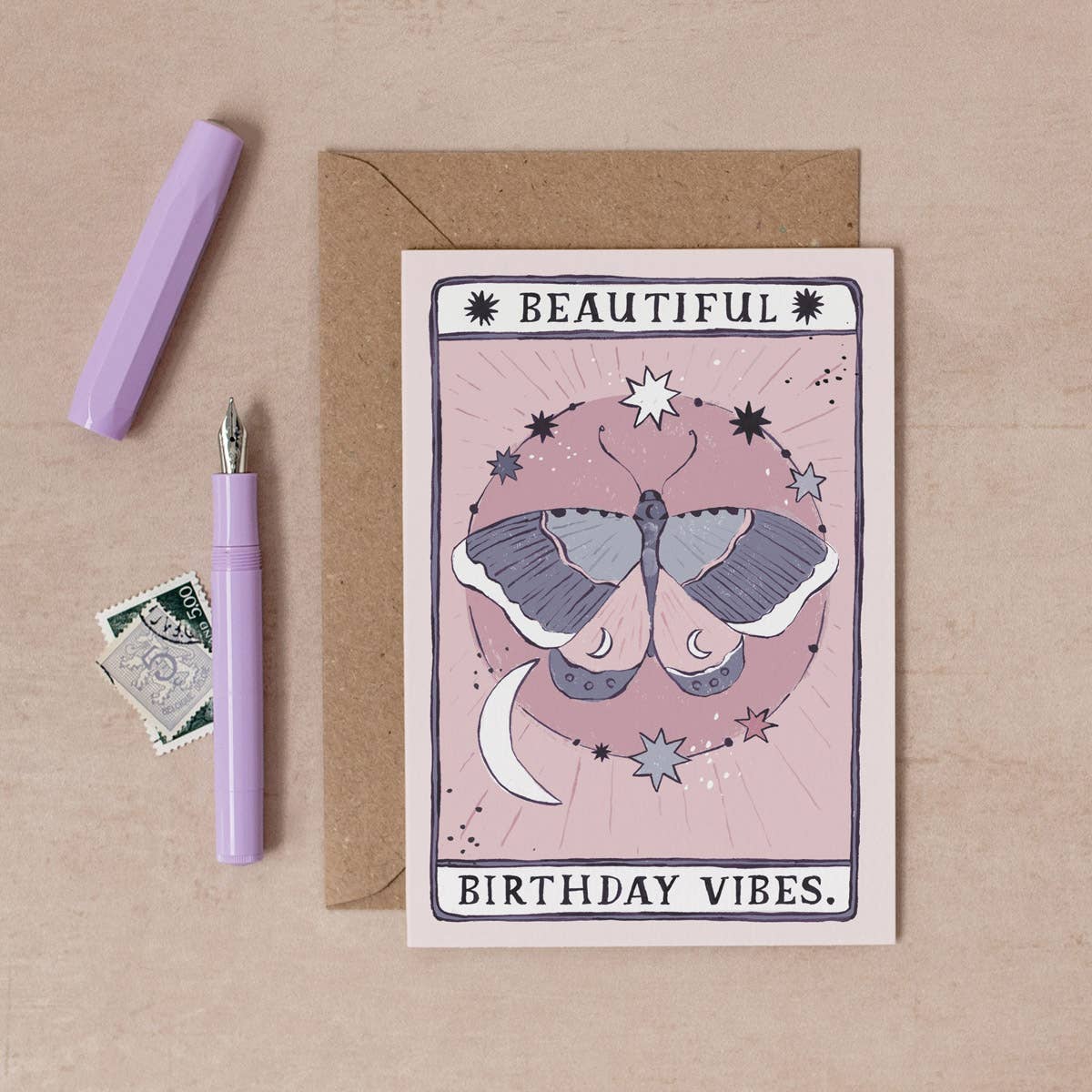 Geburtstagskarte „Mottenschwingungen“ | Tarot-Karten-Design
